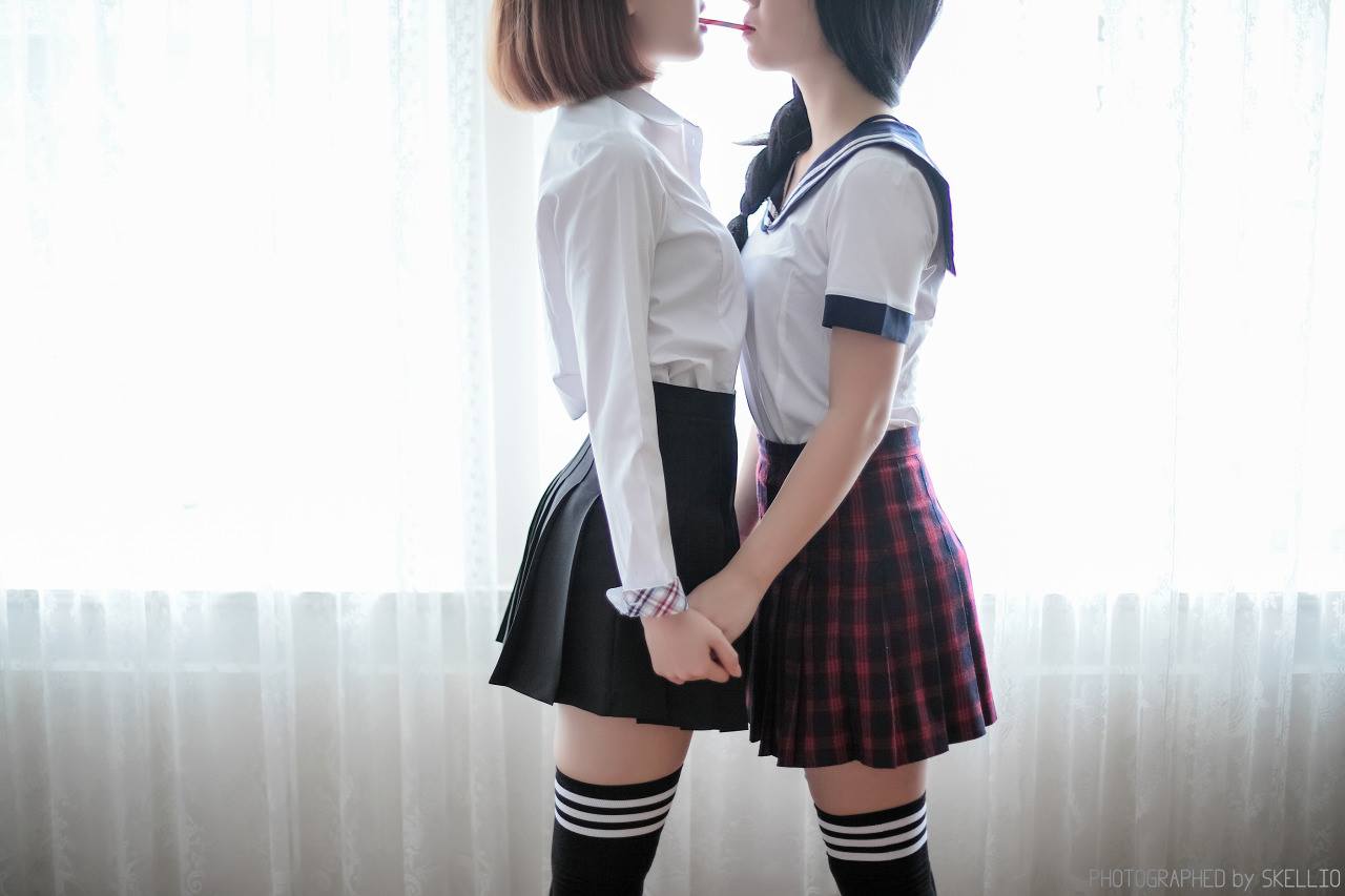 Schoolgirl lesbian
