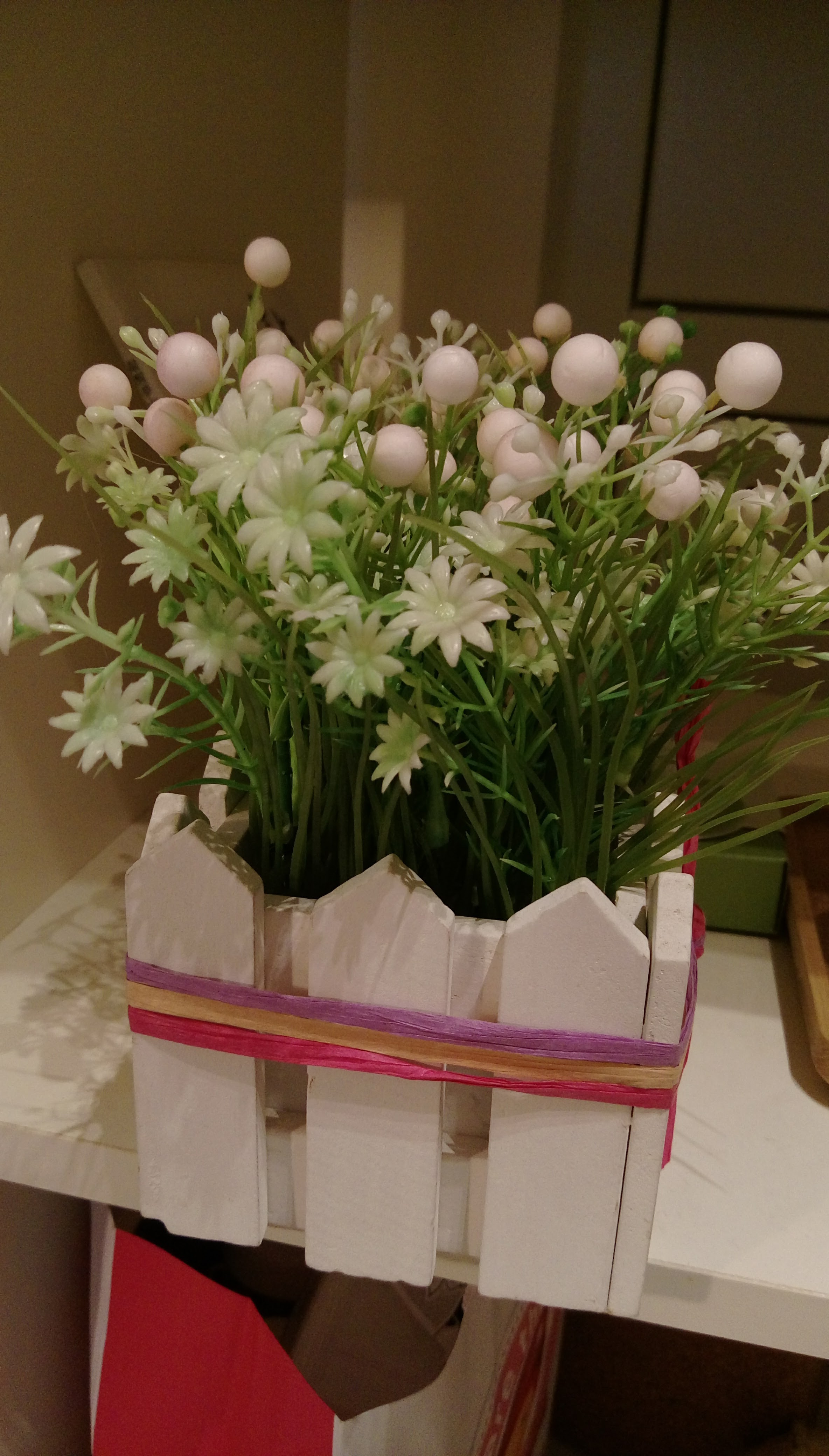 [赠送] 面纸盒,花盆,假花盆栽