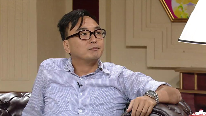 鄒凱光出抗爭口號黑Tee 網民怒轟發港難財、人血饅頭! | 小眼睛看大娛樂 | 大娛樂家 - FanPiece