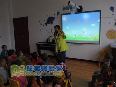 幼儿园大班优秀美术教案《大嘴巴精灵》