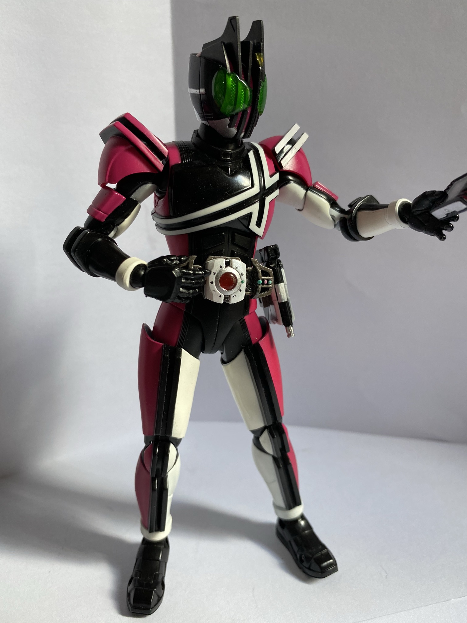 [入嚟傾吓拉打造型] 神主牌登場！SHF真骨雕 幪面超人Decade 開箱 - 玩具台 - 香港高登討論區