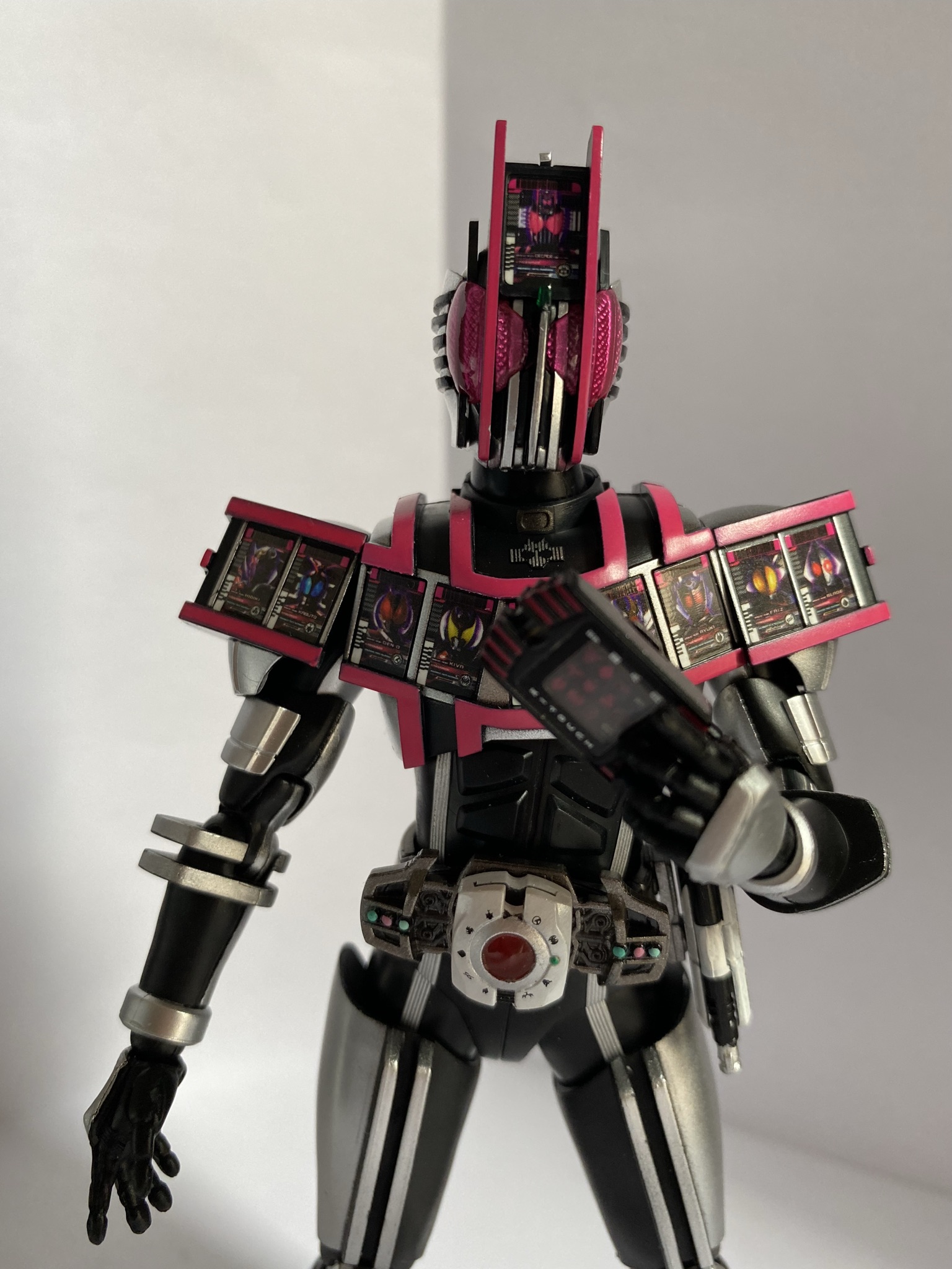 [入嚟傾吓拉打造型] 神主牌登場！SHF真骨雕 幪面超人Decade 開箱 - 玩具台 - 香港高登討論區