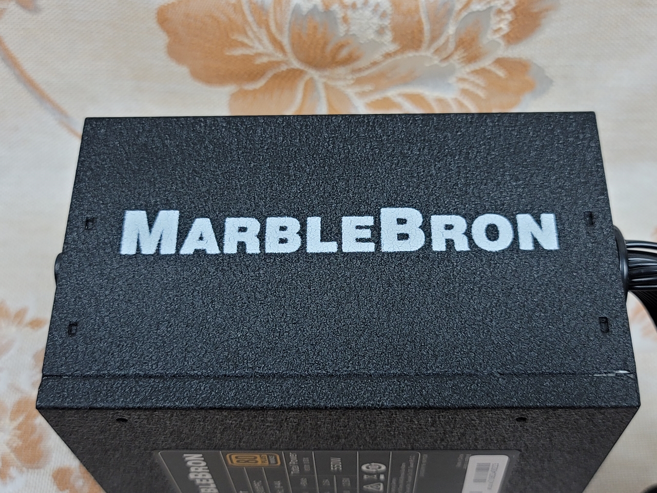 安耐美 MarbleBron 銅競魔 550W 銅牌認證電源供應器簡易開箱3973
