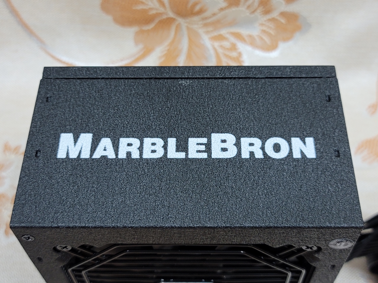 安耐美 MarbleBron 銅競魔 550W 銅牌認證電源供應器簡易開箱3826