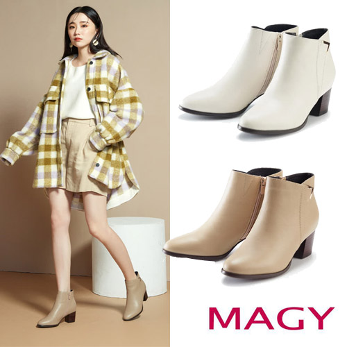 MAGY
金屬V型釦環粗跟短靴