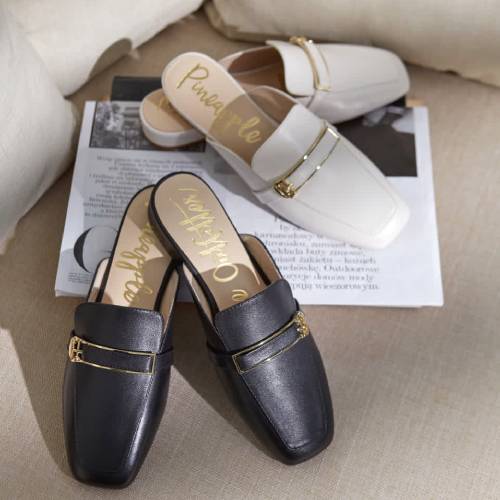 Pineapple Outfitter
羊皮金鍊平底樂福鞋