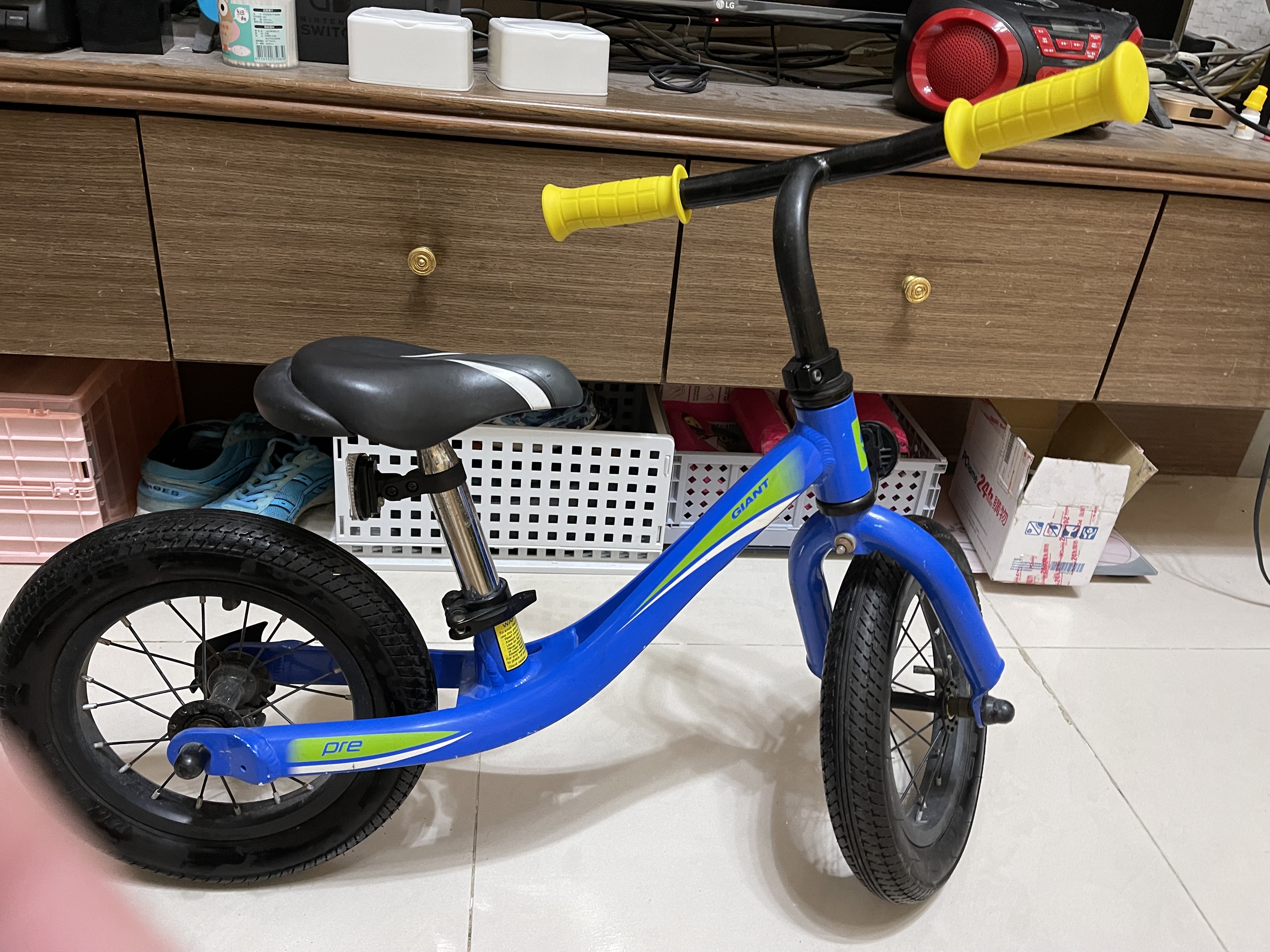 [休閒] 售高雄、台南 捷安特滑步車Pushbike
