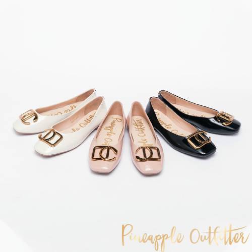 Pineapple Outfitter
金扣飾方頭平底娃娃