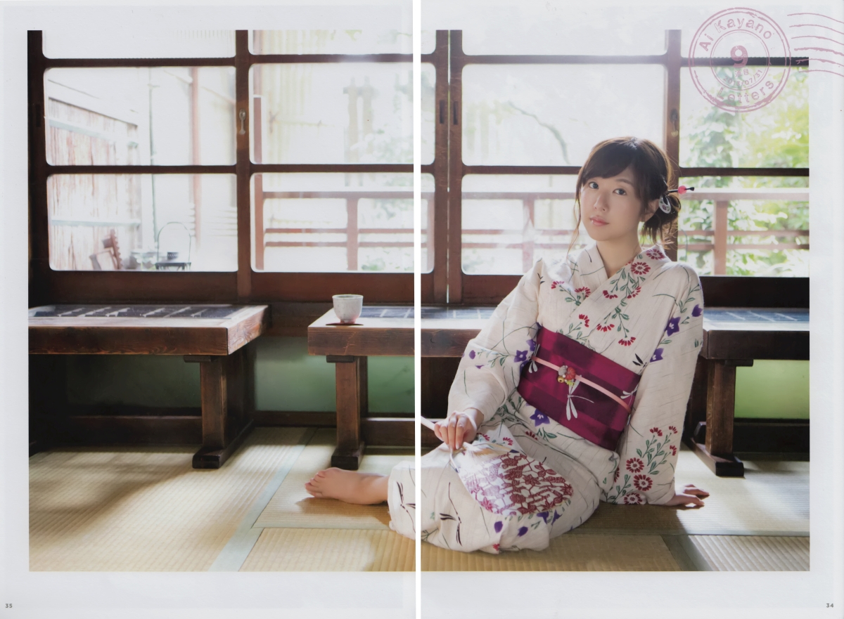 茅野愛衣　フォトブック Amazon.co.jp: 声優 茅野愛衣 LETTERS FIRST PHOTOBOOK ファースト