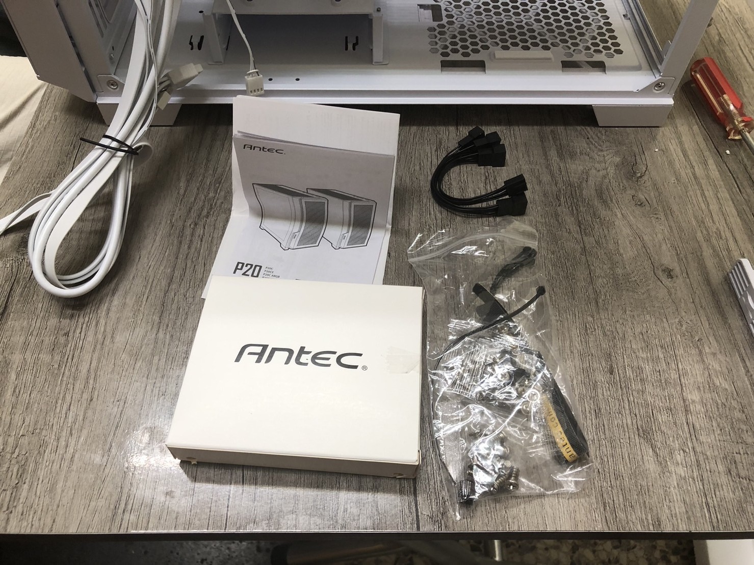 [開箱] Antec P20C 簡單開箱
