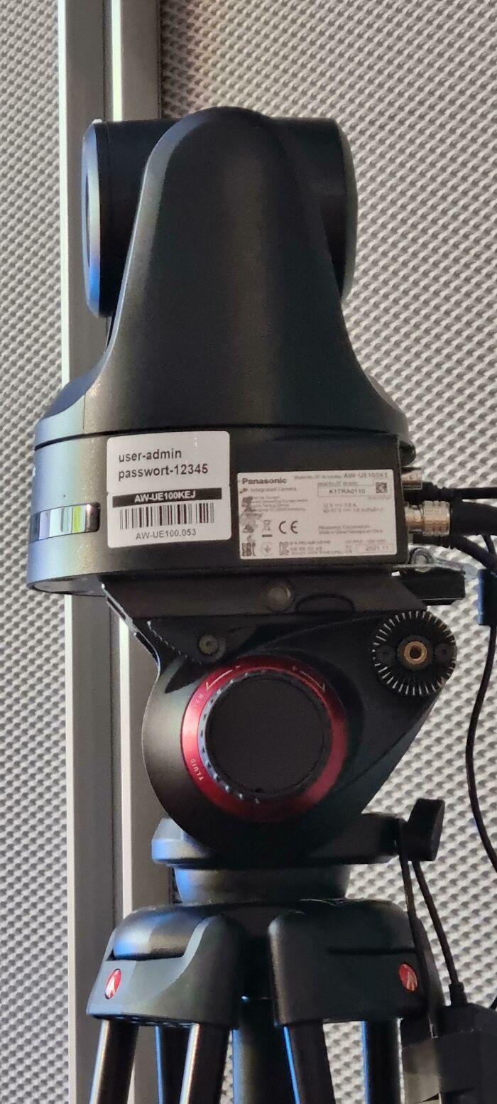 https://upload.cc/i1/2026/06/18/jCVrK8.jpg