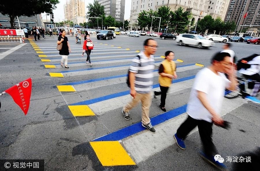 Пешеходам в китае. Китайские пешеходы. Пешеходы в Китае. Пешеходный переход в Китае. 3д пешеходы в Китае.